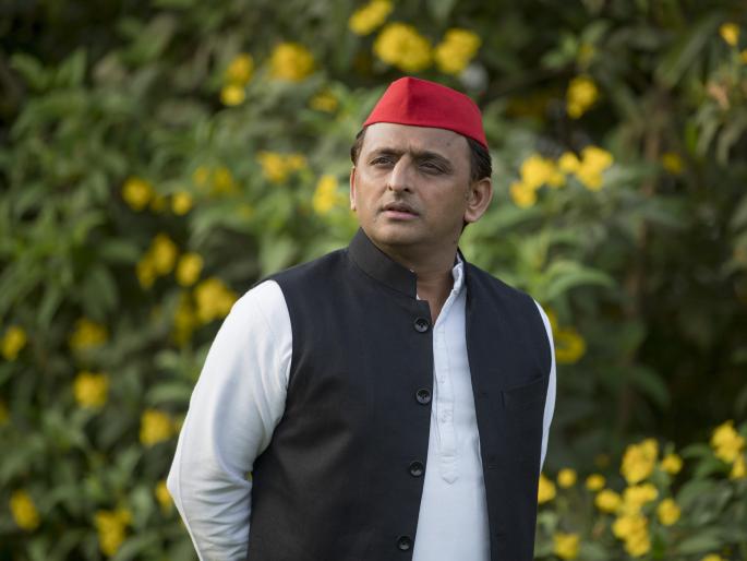 Akhilesh Yadav made the Congress party | अखिलेश यादव यांनी काँग्रेसची केली काेंडी Akhilesh Yadav made the Congress party | अखिलेश यादव यांनी काँग्रेसची केली काेंडी