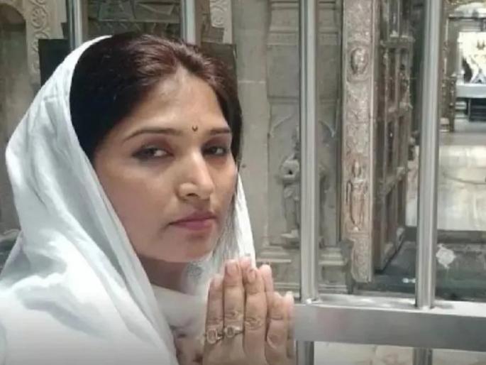 Karuna Sharma's demand for increased security | सुरक्षा वाढविण्याची करुणा शर्मा यांची मागणी Karuna Sharma's demand for increased security | सुरक्षा वाढविण्याची करुणा शर्मा यांची मागणी