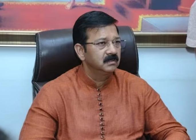 come Ganpat Gaikwad only on fruits; Denied food in custody | आ. गणपत गायकवाड केवळ फळांवर; कोठडीत मिळणारे जेवण नाकारले come Ganpat Gaikwad only on fruits; Denied food in custody | आ. गणपत गायकवाड केवळ फळांवर; कोठडीत मिळणारे जेवण नाकारले