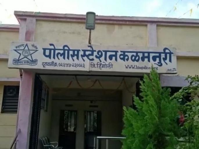 Eight two-wheelers worth fifty five lakhs were seized from one house, a case was registered against the accused | एकाच घरातून पावणेपाच लाखांच्या आठ दुचाकी जप्त, आरोपीविरुद्ध गुन्हा दाखल Eight two-wheelers worth fifty five lakhs were seized from one house, a case was registered against the accused | एकाच घरातून पावणेपाच लाखांच्या आठ दुचाकी जप्त, आरोपीविरुद्ध गुन्हा दाखल