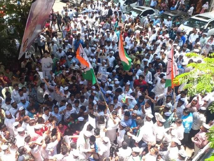 Mukkam Post Mahamumbai - How many years did the activists lift sataranjaya? | मुक्काम पोस्ट महामुंबई - कार्यकर्त्यांनी किती वर्षे सतरंज्या उचलायच्या? Mukkam Post Mahamumbai - How many years did the activists lift sataranjaya? | मुक्काम पोस्ट महामुंबई - कार्यकर्त्यांनी किती वर्षे सतरंज्या उचलायच्या?