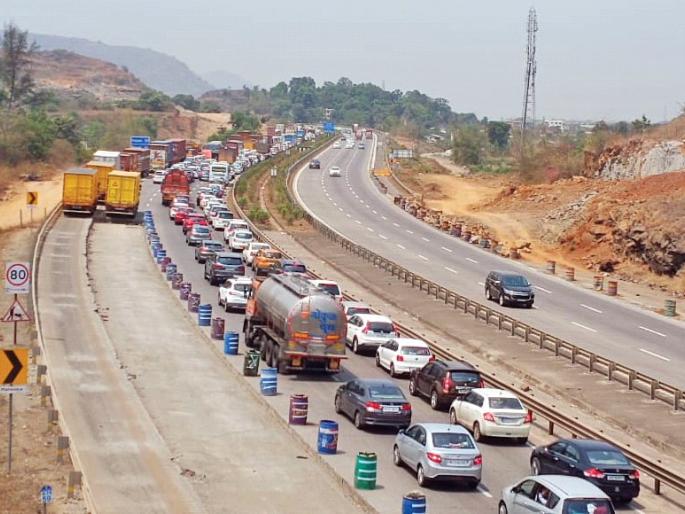 10 hours 'Chemical Laecha' on Mumbai-Pune Expressway | मुंबई-पुणे द्रुतगती मार्गावर १० तास ‘केमिकल लाेचा’ 10 hours 'Chemical Laecha' on Mumbai-Pune Expressway | मुंबई-पुणे द्रुतगती मार्गावर १० तास ‘केमिकल लाेचा’