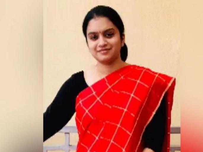 IAS Woman Officer's Mobile Hacked; Demand money from relatives | IAS महिला अधिकाऱ्याचा मोबाईल हॅक; नातेवाईकांकडे पैशांची मागणी IAS Woman Officer's Mobile Hacked; Demand money from relatives | IAS महिला अधिकाऱ्याचा मोबाईल हॅक; नातेवाईकांकडे पैशांची मागणी