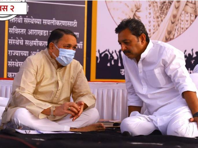 Maratha Reservation: Home Minister requests Sambhaji Raje to call off the fast, Raje said maratha reservation | Maratha Reservation: गृहमंत्र्यांकडून संभाजीराजेंची भेट घेत उपोषण मागे घेण्याची विनंती, राजे म्हणाले... Maratha Reservation: Home Minister requests Sambhaji Raje to call off the fast, Raje said maratha reservation | Maratha Reservation: गृहमंत्र्यांकडून संभाजीराजेंची भेट घेत उपोषण मागे घेण्याची विनंती, राजे म्हणाले...