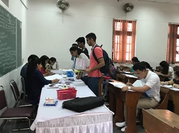 Open, remote access is difficult; UGC Guidelines for Students | मुक्त, दूरस्थच्या प्रवेशाचा मार्ग खडतर; विद्यार्थ्यांना यूजीसीच्या मार्गदर्शक सूचना Open, remote access is difficult; UGC Guidelines for Students | मुक्त, दूरस्थच्या प्रवेशाचा मार्ग खडतर; विद्यार्थ्यांना यूजीसीच्या मार्गदर्शक सूचना