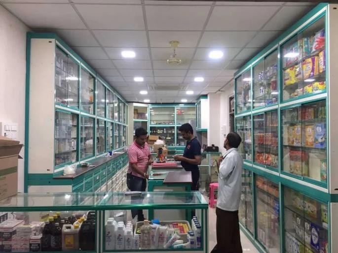 Operation Blade, medical driver assaulted for demanding sleeping pills | ऑपरेशन ब्लेड , झोपेच्या गोळ्यांची मागणी करीत मेडीकल चालकाला मारहाण Operation Blade, medical driver assaulted for demanding sleeping pills | ऑपरेशन ब्लेड , झोपेच्या गोळ्यांची मागणी करीत मेडीकल चालकाला मारहाण