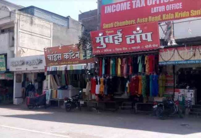 Install Marathi boards in two months; The highest orders came from Delhi | दोन महिन्यांत मराठी पाट्या लावा; दिल्लीतून आले 'सर्वोच्च' आदेश Install Marathi boards in two months; The highest orders came from Delhi | दोन महिन्यांत मराठी पाट्या लावा; दिल्लीतून आले 'सर्वोच्च' आदेश