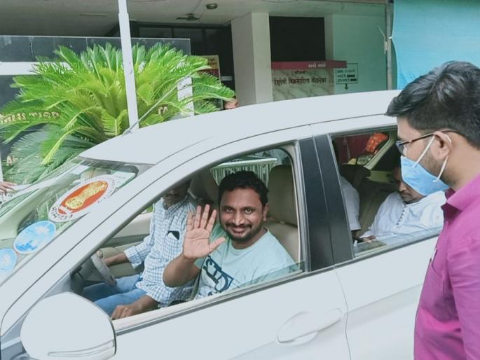 ... So I got energy, I will join public service soon, MLA Amol Mitkari got discharge | ... म्हणून ऊर्जा मिळाली, लवकरच जनसेवेत रुजू होणार, मिटकरींना मिळाला डिस्चार्ज ... So I got energy, I will join public service soon, MLA Amol Mitkari got discharge | ... म्हणून ऊर्जा मिळाली, लवकरच जनसेवेत रुजू होणार, मिटकरींना मिळाला डिस्चार्ज