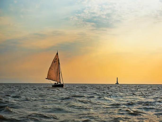 Risk of a repeat of 26/11; Thousands of unregistered boats at sea | पुन्हा २६/११ च्या पुनरावृत्तीचा धोका; समुद्रात नोंदणीविना हजारो बोटी Risk of a repeat of 26/11; Thousands of unregistered boats at sea | पुन्हा २६/११ च्या पुनरावृत्तीचा धोका; समुद्रात नोंदणीविना हजारो बोटी