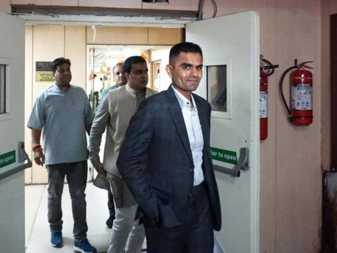 One Samir, a thousand Samir; Officer Samir Wankhede's 'Mother's Day' post in discussion after CBI trouble | 'एक समीर, हजारो समीर'; सीबीआयच्या अडचणीनंतर IRS वानखेडेंची 'ती' पोस्ट चर्चेत One Samir, a thousand Samir; Officer Samir Wankhede's 'Mother's Day' post in discussion after CBI trouble | 'एक समीर, हजारो समीर'; सीबीआयच्या अडचणीनंतर IRS वानखेडेंची 'ती' पोस्ट चर्चेत