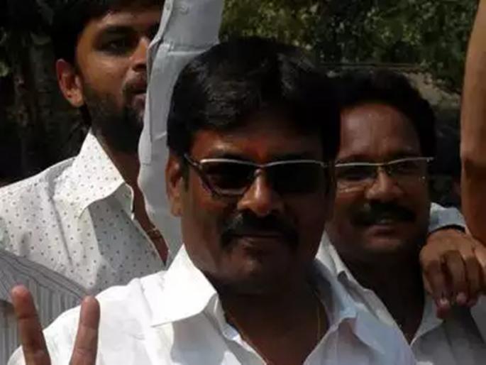 Munna Yadav's children are back in dispute, uncle is beaten in nagpur | मुन्ना यादवची मुले परत वादात; नागपुरात काकालाच केली मारहाण Munna Yadav's children are back in dispute, uncle is beaten in nagpur | मुन्ना यादवची मुले परत वादात; नागपुरात काकालाच केली मारहाण