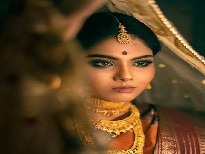 Bengali model Manjusha Niyogi committed suicide by hanging herself | बंगाली मॉडेल मंजुषाची आत्महत्या, 15 दिवसांत तीन अभिनेत्रींनी आयुष्य संपविले Bengali model Manjusha Niyogi committed suicide by hanging herself | बंगाली मॉडेल मंजुषाची आत्महत्या, 15 दिवसांत तीन अभिनेत्रींनी आयुष्य संपविले