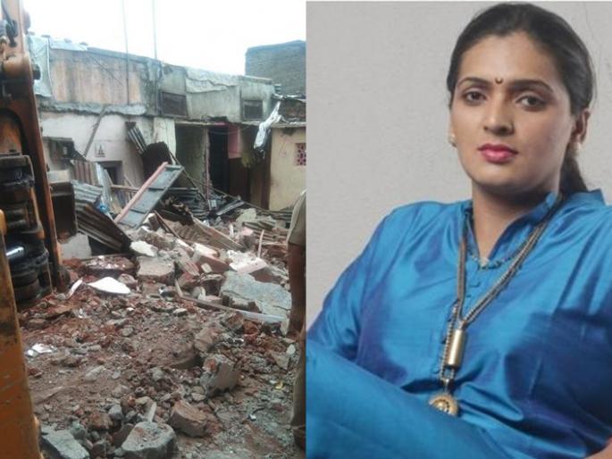 The commissioner should be ashamed, the anger of MNS's Rupali Patil over the action in Pune | आयुक्तांना लाज वाटायला पाहिजे, कारवाईवरुन मनसेच्या रुपाली पाटलांचा संताप The commissioner should be ashamed, the anger of MNS's Rupali Patil over the action in Pune | आयुक्तांना लाज वाटायला पाहिजे, कारवाईवरुन मनसेच्या रुपाली पाटलांचा संताप