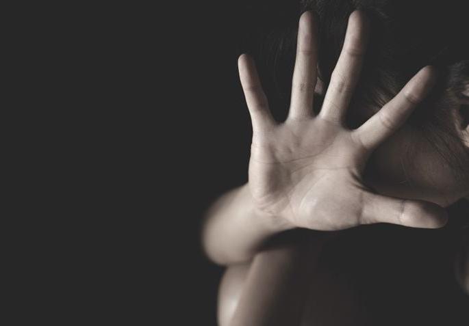 Woman molested for reporting to police, case against three | पोलिसात तक्रार केली म्हणून महिलेचा विनयभंग, तिघांविरोधात गुन्हा Woman molested for reporting to police, case against three | पोलिसात तक्रार केली म्हणून महिलेचा विनयभंग, तिघांविरोधात गुन्हा