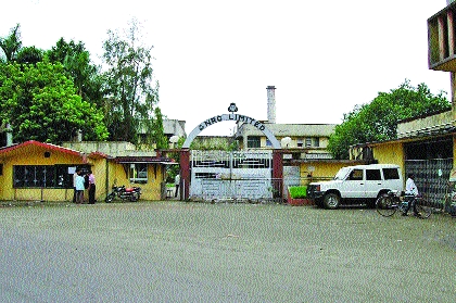 NRC land worth Rs 5,000 crore | ‘एनआरसी’च्या जागेची किंमत पाच हजार कोटी NRC land worth Rs 5,000 crore | ‘एनआरसी’च्या जागेची किंमत पाच हजार कोटी