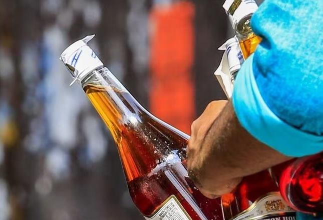 Increase the number of liquor shops in the state? | उत्पादन वाढीसाठी राज्यात दारू दुकानांची संख्या वाढविणार?