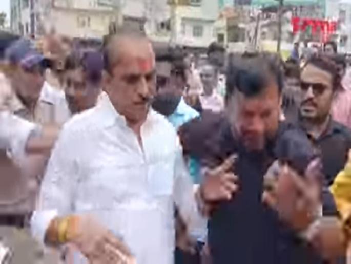 And the Maratha protesters threw out the former MLAs from the march in nanded | ... अन् सकल मराठा आंदोलकांनी आजी-माजी आमदारांना मोर्चातून हाकललं And the Maratha protesters threw out the former MLAs from the march in nanded | ... अन् सकल मराठा आंदोलकांनी आजी-माजी आमदारांना मोर्चातून हाकललं