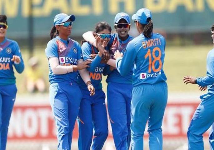 Crisis of clean sweep on Indians, third ODI today | भारतीयांवर क्लीन स्वीपचे संकट, तिसरा एकदिवसीय सामना आज