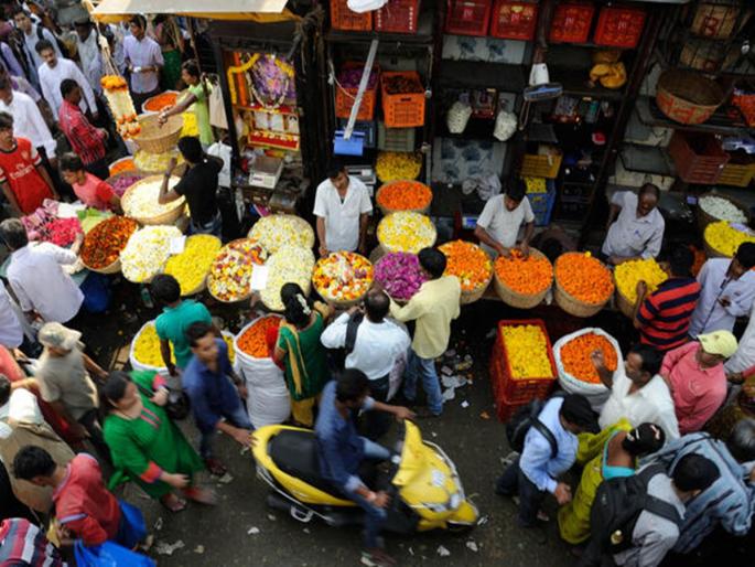 Five mandas will be redeveloped, Meenatai Thackeray Full Market will also be redeveloped | पाच मंडईंचा होणार पुनर्विकास; मीनाताई ठाकरे फुल मार्केटचाही कायापालट Five mandas will be redeveloped, Meenatai Thackeray Full Market will also be redeveloped | पाच मंडईंचा होणार पुनर्विकास; मीनाताई ठाकरे फुल मार्केटचाही कायापालट