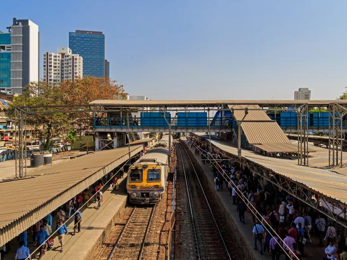 Pay attention here..., 1 to 14 flats to Dadar from 9th December | इकडे लक्ष द्या..., ९ डिसेंबरपासून दादरला १ ते १४ फलाट Pay attention here..., 1 to 14 flats to Dadar from 9th December | इकडे लक्ष द्या..., ९ डिसेंबरपासून दादरला १ ते १४ फलाट