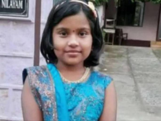 8-year-old girl dies due to mobile explosion in tamilnadu | मोबाइलचा स्फोट झाल्याने ८ वर्षांच्या मुलीचा मृत्यू 8-year-old girl dies due to mobile explosion in tamilnadu | मोबाइलचा स्फोट झाल्याने ८ वर्षांच्या मुलीचा मृत्यू