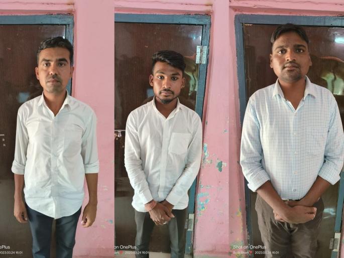 Fake NCB officer jailed for driving car with yellow amber lights in akola | पिवळ्या अंबरदिव्याची कार घेऊन फिरणारा तोतया NCB अधिकारी जेरबंद Fake NCB officer jailed for driving car with yellow amber lights in akola | पिवळ्या अंबरदिव्याची कार घेऊन फिरणारा तोतया NCB अधिकारी जेरबंद