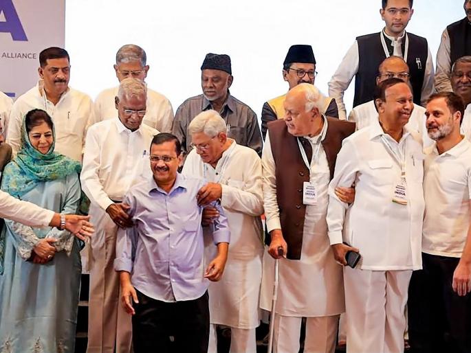 The only hindrance to the growth of the India Alliance is the independent parties | इंडिया आघाडीच्या वाढीला स्वपक्षीयांचाच अडथळा The only hindrance to the growth of the India Alliance is the independent parties | इंडिया आघाडीच्या वाढीला स्वपक्षीयांचाच अडथळा