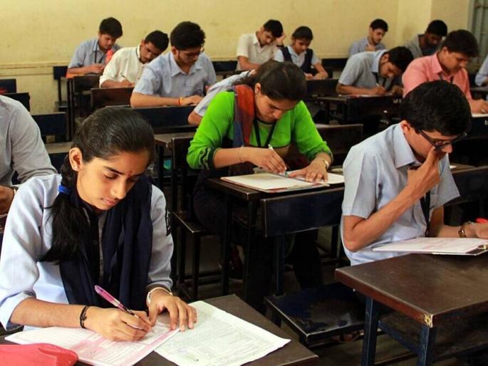 Shocking! Due to non-payment of fees, the paper of Marathi and English was lost | धक्कादायक! फी न भरल्याने मराठी, इंग्लिशचा पेपर बुडाला, 'निर्भया'मुळे आता पुढील परीक्षा देणार Shocking! Due to non-payment of fees, the paper of Marathi and English was lost | धक्कादायक! फी न भरल्याने मराठी, इंग्लिशचा पेपर बुडाला, 'निर्भया'मुळे आता पुढील परीक्षा देणार