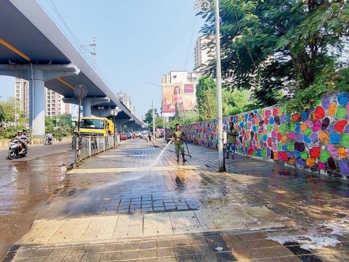 Dho Dala... Mumbai's roads were washed with 12 lakh liters of water | धो डाला... १२ लाख लिटर पाण्याने धुतले मुंबईचे रस्ते Dho Dala... Mumbai's roads were washed with 12 lakh liters of water | धो डाला... १२ लाख लिटर पाण्याने धुतले मुंबईचे रस्ते