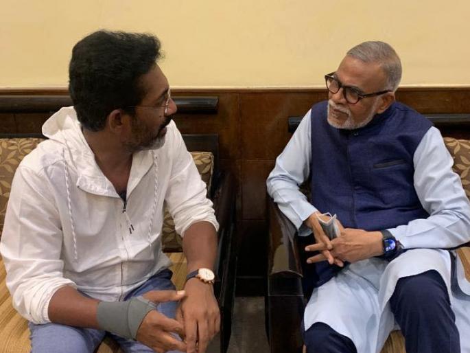 Jhund: Nagraj Manjule is 21st Century Satyajit Ray, Economist Narendra Jadhav | Jhund: नागराज म्हणजे 21 व्या शतकातील सत्यजित रे, अर्थतज्ज्ञांकडून 'झुंड'चं कौतूक Jhund: Nagraj Manjule is 21st Century Satyajit Ray, Economist Narendra Jadhav | Jhund: नागराज म्हणजे 21 व्या शतकातील सत्यजित रे, अर्थतज्ज्ञांकडून 'झुंड'चं कौतूक