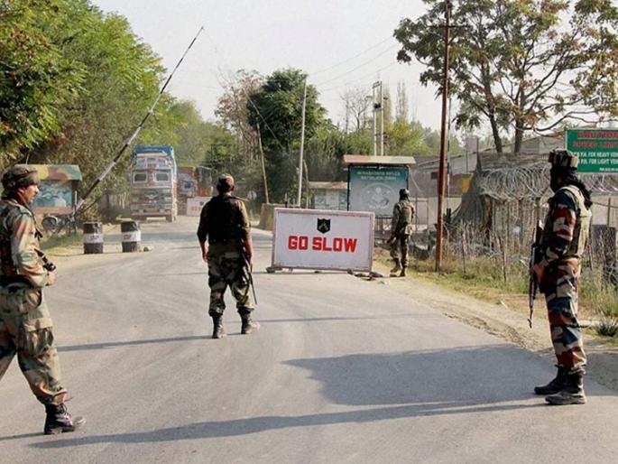 Baramulla: Terrorist grenade attack on liquor shop, 4 injured | Baramulla: दारुच्या दुकानावर दहशतवाद्यांचा ग्रॅनेट हल्ला, 4 जण जखमी