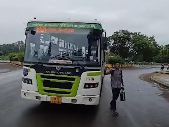 Nashik city link buses will start as soon as the salary is deposited in the account | वेतन खात्यावर जमा होताच नाशिक सिटी लिंकच्या बसेस सुरू