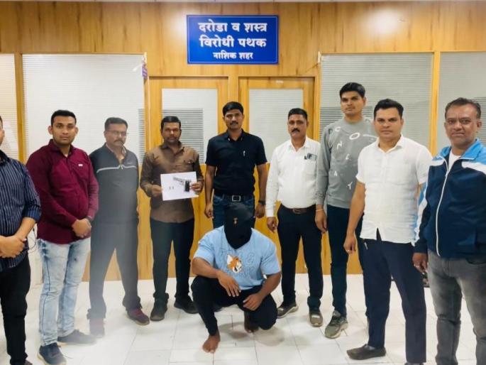Three Gavathi kattes, three with five live cartridges arrested in Nashik | नाशकात तीन गावठी कट्टे, पाच जिवंत काडतुसासह तिघांना अटक  Three Gavathi kattes, three with five live cartridges arrested in Nashik | नाशकात तीन गावठी कट्टे, पाच जिवंत काडतुसासह तिघांना अटक