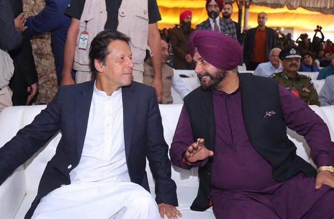 Sidhu opposes Navjot Singh for national security, friend of Pakistan, captain arminder singh | 'देशाच्या सुरक्षेसाठी नवज्योतसिंगला विरोध, सिद्धू पाकिस्तानचा दोस्त' Sidhu opposes Navjot Singh for national security, friend of Pakistan, captain arminder singh | 'देशाच्या सुरक्षेसाठी नवज्योतसिंगला विरोध, सिद्धू पाकिस्तानचा दोस्त'