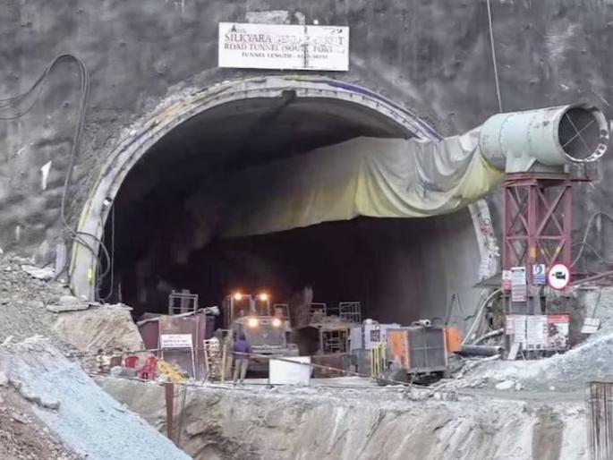 When will the tunnel workers come out?; Danger of difficulties in relief work | बोगद्यातील कामगार कधी येणार बाहेर?; मदत कार्यात अडचणींचा डाेंगर When will the tunnel workers come out?; Danger of difficulties in relief work | बोगद्यातील कामगार कधी येणार बाहेर?; मदत कार्यात अडचणींचा डाेंगर