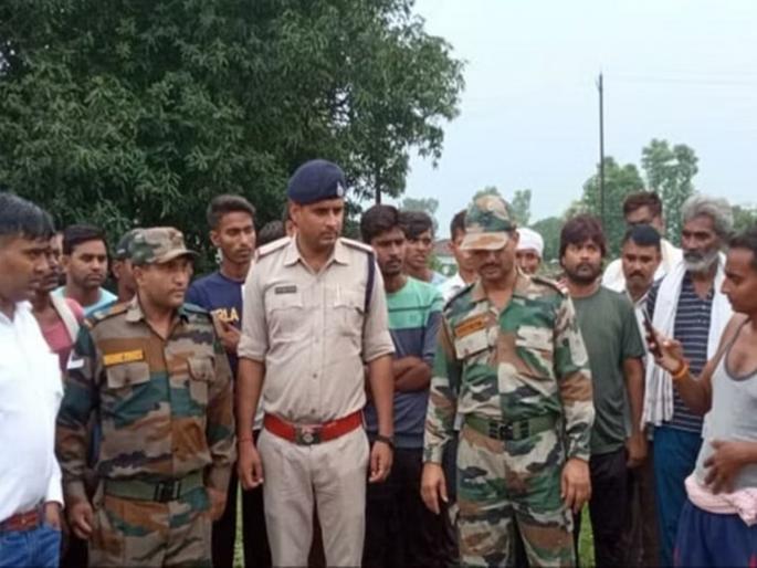 Heartbreaking... Accidental death of an army man while returning from meeting the baby his wife gave birth to in riva madhya pradesh | ह्रदयद्रावक... पत्नीने अन् नवजात बाळाला भेटून परतताना सैन्यातील जवानाचा मृत्यू Heartbreaking... Accidental death of an army man while returning from meeting the baby his wife gave birth to in riva madhya pradesh | ह्रदयद्रावक... पत्नीने अन् नवजात बाळाला भेटून परतताना सैन्यातील जवानाचा मृत्यू