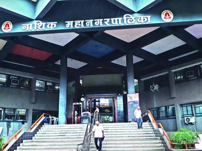 After the warning of the labor force, the municipal commissioner finally withdrew 'that' order in nashik | कामगार सेनेच्या इशाराऱ्यानंतर अखेर 'तो' आदेश मनपा आयुक्तांनी घेतला मागे After the warning of the labor force, the municipal commissioner finally withdrew 'that' order in nashik | कामगार सेनेच्या इशाराऱ्यानंतर अखेर 'तो' आदेश मनपा आयुक्तांनी घेतला मागे