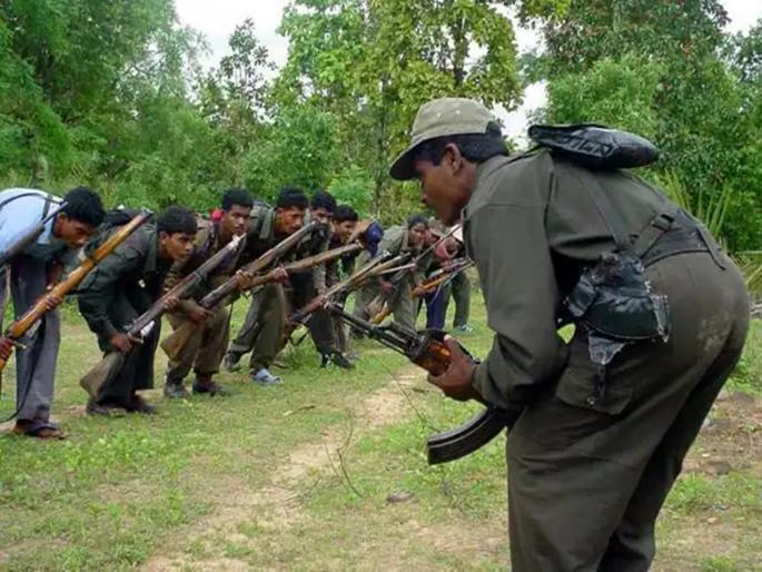 The bloody history of Naxal movement will be verbatim in three languages | नक्षलचळवळीचा रक्तरंजित इतिहास तीन भाषांमध्ये होणार शब्दबद्ध The bloody history of Naxal movement will be verbatim in three languages | नक्षलचळवळीचा रक्तरंजित इतिहास तीन भाषांमध्ये होणार शब्दबद्ध
