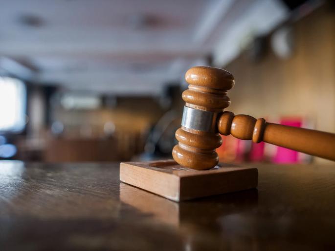 Life imprisonment for father who sexually abused daughter in akola court case | मुलीचे लैंगिक शोषण करणाऱ्या पित्यास जन्मठेप, 5 गुन्ह्यांत ठोठावली शिक्षा Life imprisonment for father who sexually abused daughter in akola court case | मुलीचे लैंगिक शोषण करणाऱ्या पित्यास जन्मठेप, 5 गुन्ह्यांत ठोठावली शिक्षा