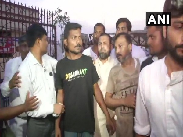 Journalist Prashant Kanojia arrested, action taken due to post about Ram Mandir program | पत्रकार प्रशांत कनौजियाला अटक, राम मंदिर भूमीपूजनसंदर्भातील पोस्टमुळे कारवाई Journalist Prashant Kanojia arrested, action taken due to post about Ram Mandir program | पत्रकार प्रशांत कनौजियाला अटक, राम मंदिर भूमीपूजनसंदर्भातील पोस्टमुळे कारवाई