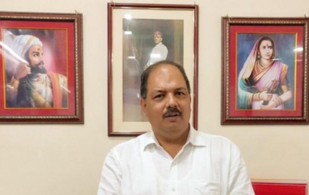 'Society should take advantage of EWS reservation and eradicate Maratha reservation', pravin gaikwad | 'समाजानं ईडब्लूएस आरक्षणाचा लाभ घ्यावा अन् मराठा आरक्षणाचा विषय मिटवावा'  'Society should take advantage of EWS reservation and eradicate Maratha reservation', pravin gaikwad | 'समाजानं ईडब्लूएस आरक्षणाचा लाभ घ्यावा अन् मराठा आरक्षणाचा विषय मिटवावा'