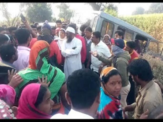 School boy killed in jeep collision; Incident near Solapur city | जीपच्या धडकेत शाळकरी मुलाचा मृत्यू; सोलापूर शहराजवळील घटना School boy killed in jeep collision; Incident near Solapur city | जीपच्या धडकेत शाळकरी मुलाचा मृत्यू; सोलापूर शहराजवळील घटना