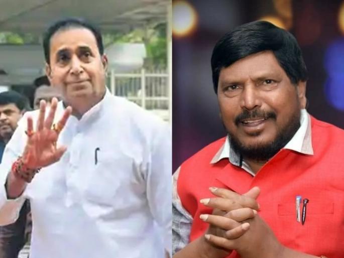 Cold out, put on a bundy, poetic greetings remembered by the Home Minister anil deshmukh | बाहेर पडलीय थंडी, घालून बसा बंडी, गृहमंत्र्यांकडून आठवलेंना काव्यमय शुभेच्छा Cold out, put on a bundy, poetic greetings remembered by the Home Minister anil deshmukh | बाहेर पडलीय थंडी, घालून बसा बंडी, गृहमंत्र्यांकडून आठवलेंना काव्यमय शुभेच्छा