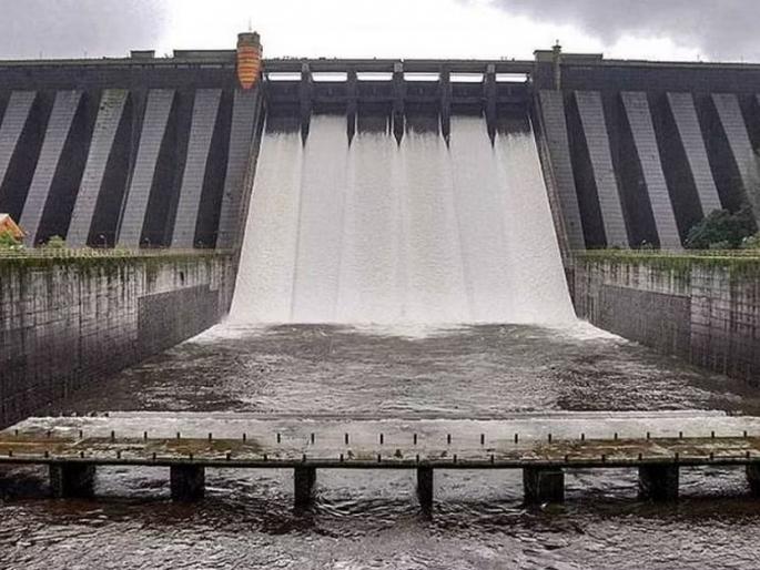 The water storage of Koyna Dam has crossed the milestone of fifty TMC | जोर'धार' पाऊस... कोयना धरणाच्या पाणीसाठ्याचा 50 'टीएमसी' टप्पा पार The water storage of Koyna Dam has crossed the milestone of fifty TMC | जोर'धार' पाऊस... कोयना धरणाच्या पाणीसाठ्याचा 50 'टीएमसी' टप्पा पार