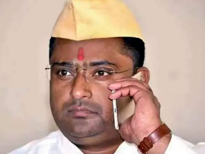 Former Deputy Mayor Shripad Chhindam arrested, police action of ahmednagar in atrocity case | शिवरायांबद्दल अपशब्द काढणाऱ्या माजी उपमहापौर श्रीपाद छिंदमला अटक Former Deputy Mayor Shripad Chhindam arrested, police action of ahmednagar in atrocity case | शिवरायांबद्दल अपशब्द काढणाऱ्या माजी उपमहापौर श्रीपाद छिंदमला अटक