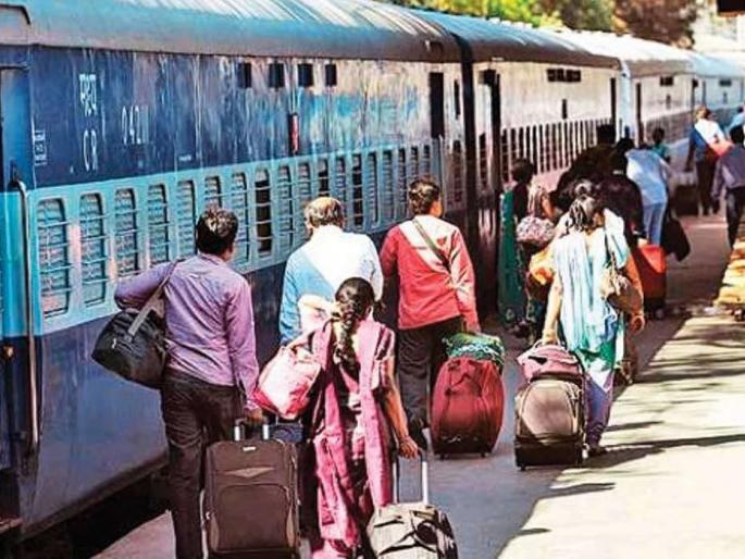 As many as 2,478 'free' found in 94 railway trains; 15 lakh fine recovery | ९४ रेल्वे गाड्यांमध्ये आढळले तब्बल २,४७८ ‘फुकटे’; १५ लाख दंड वसुल As many as 2,478 'free' found in 94 railway trains; 15 lakh fine recovery | ९४ रेल्वे गाड्यांमध्ये आढळले तब्बल २,४७८ ‘फुकटे’; १५ लाख दंड वसुल