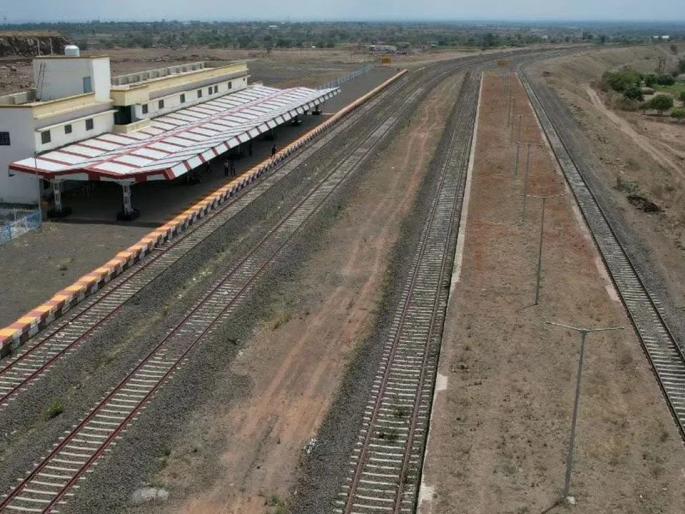 66 km work of Ahmednagar-Beed-Parli railway line completed | अहमदनगर-बीड-परळी रेल्वेमार्गाचे ६६ किलोमीटरचे काम पूर्ण 66 km work of Ahmednagar-Beed-Parli railway line completed | अहमदनगर-बीड-परळी रेल्वेमार्गाचे ६६ किलोमीटरचे काम पूर्ण