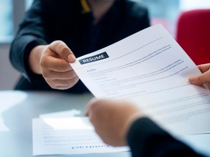 Retired by showing fake medical certificate, got the job 19 years ago | बनावट वैद्यकीय प्रमाणपत्र दाखवून सेवानिवृत्ती, 19 वर्षांपूर्वी मिळवली नोकरी