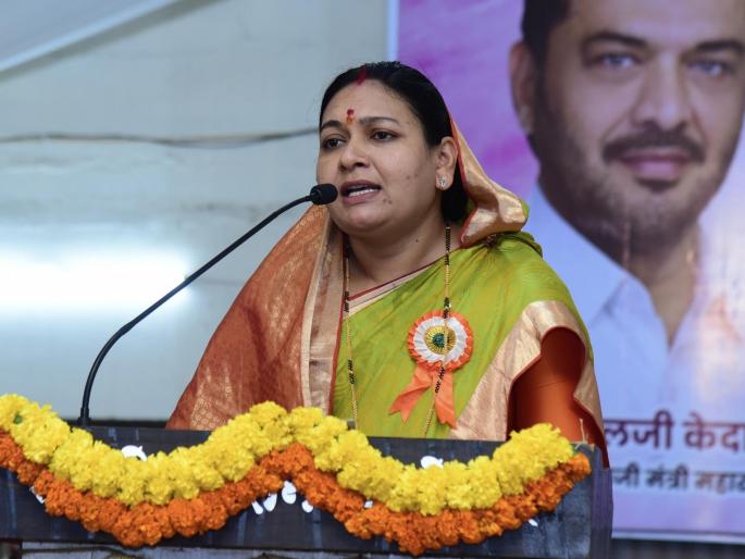 How did the caste verification committee show such promptness? : Court | जात पडताळणी समितीने एवढी तत्परता कशी दाखविली?; कोर्टाचा सवाल How did the caste verification committee show such promptness? : Court | जात पडताळणी समितीने एवढी तत्परता कशी दाखविली?; कोर्टाचा सवाल