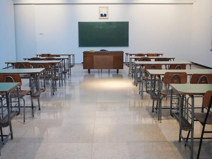 An increased twenty percent grant was approved; 54 teachers in 34 schools benefited | वाढीव वीस टक्के अनुदान मंजूर; ३४ शाळांमधील ५४ शिक्षकांना लाभ An increased twenty percent grant was approved; 54 teachers in 34 schools benefited | वाढीव वीस टक्के अनुदान मंजूर; ३४ शाळांमधील ५४ शिक्षकांना लाभ